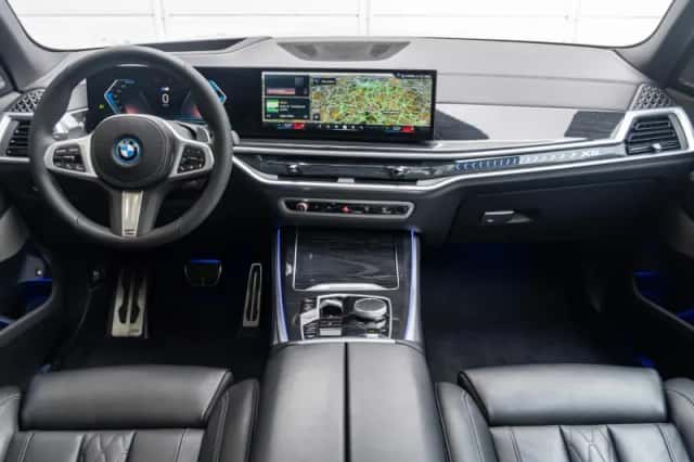 BMW X5 (2023) thumbnail 7