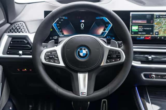 BMW X5 (2023) thumbnail 8