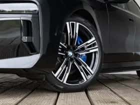 BMW i7 (2024) thumbnail 14