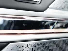 BMW i7 (2024) thumbnail 24