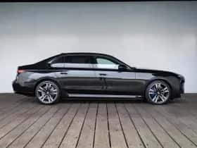BMW i7 (2024) thumbnail 4