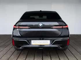 BMW i7 (2024) thumbnail 5