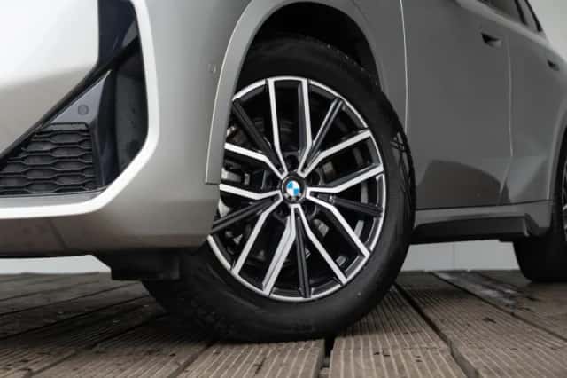 BMW X1 (2024) thumbnail 16