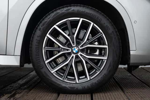 BMW X1 (2024) thumbnail 6