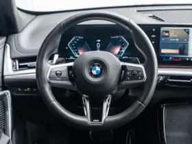BMW X1 (2024) thumbnail 8