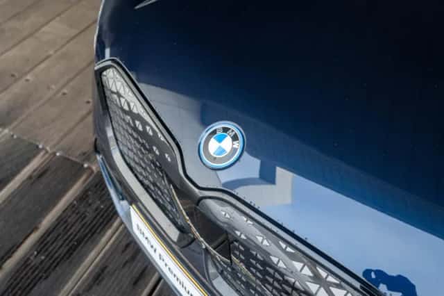 BMW iX1 (2025) thumbnail 15