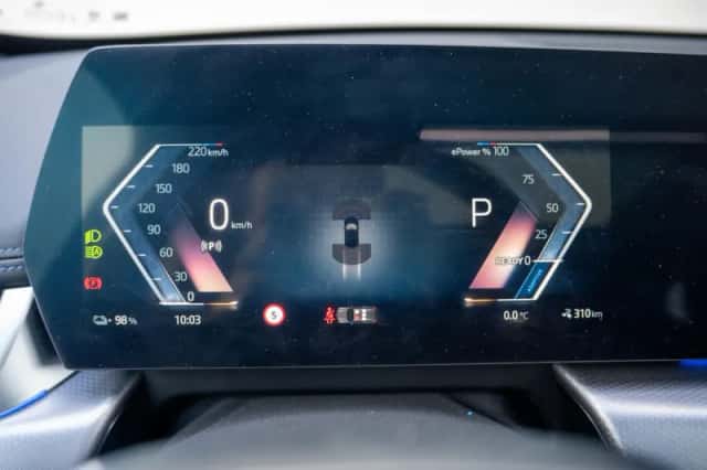 BMW iX1 (2025) thumbnail 36