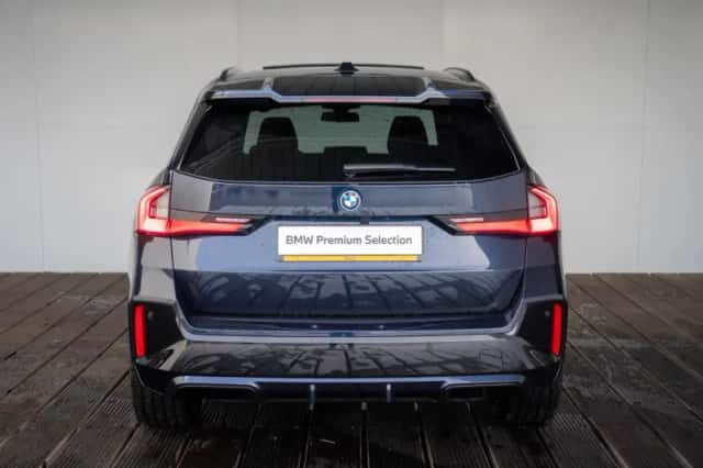 BMW iX1 (2025) thumbnail 5