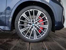 BMW iX1 (2025) thumbnail 6