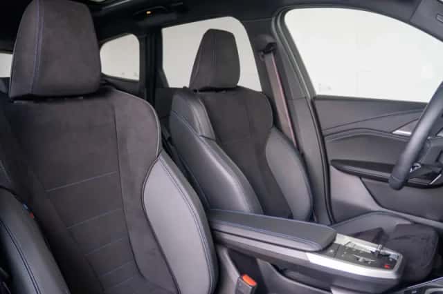 BMW iX1 (2025) thumbnail 8