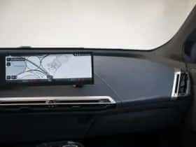 BMW iX (2023) thumbnail 11