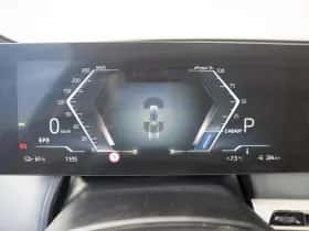 BMW iX (2023) thumbnail 14