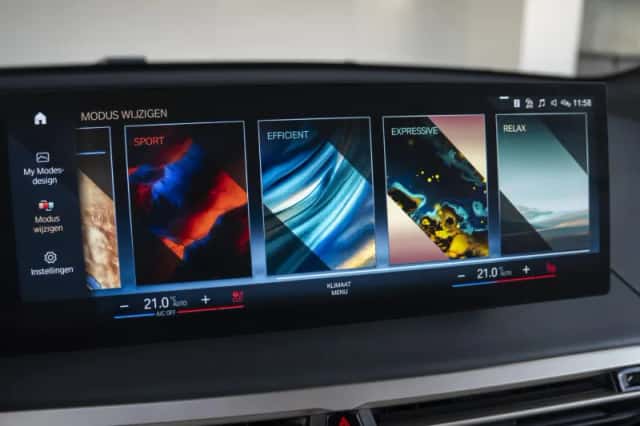 BMW iX (2023) thumbnail 16