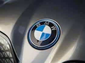 BMW iX (2023) thumbnail 17