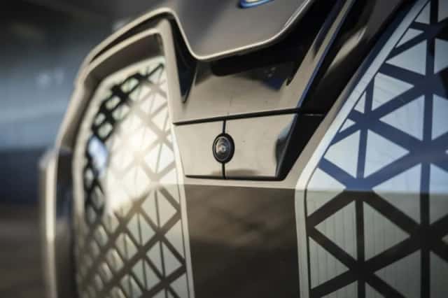 BMW iX (2023) thumbnail 19