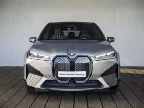BMW iX (2023) thumbnail 3