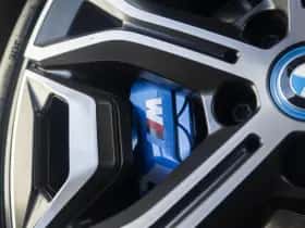 BMW iX (2023) thumbnail 26