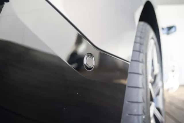 BMW iX (2023) thumbnail 34