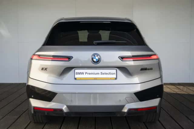 BMW iX (2023) thumbnail 5