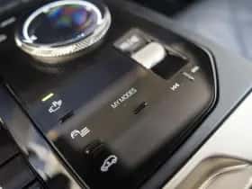 BMW iX (2023) thumbnail 51