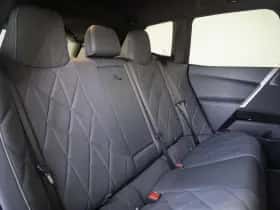 BMW iX (2023) thumbnail 10