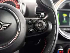 MINI Clubman (2018) thumbnail 23
