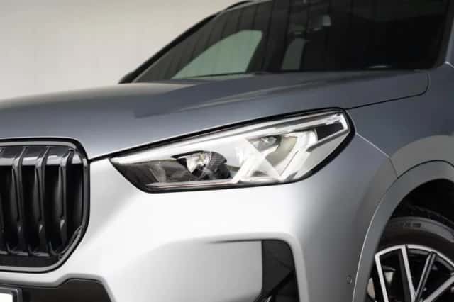 BMW X1 (2023) thumbnail 13