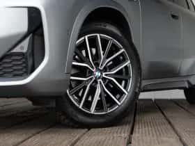 BMW X1 (2023) thumbnail 16