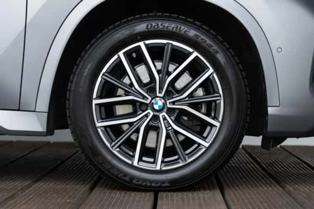 BMW X1 (2023) thumbnail 6