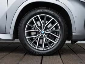 BMW X1 (2023) thumbnail 6