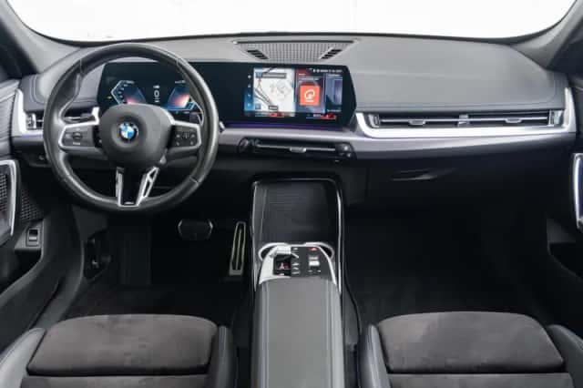 BMW X1 (2023) thumbnail 7