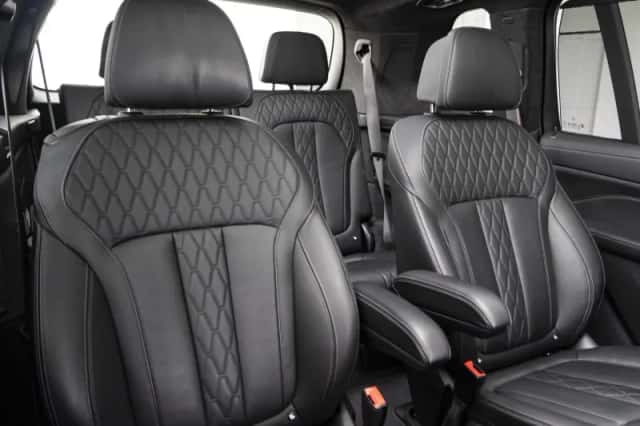 BMW X7 (2023) thumbnail 11