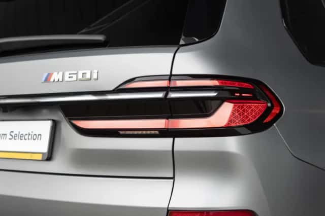 BMW X7 (2023) thumbnail 17