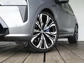 BMW X7 (2023) thumbnail 19