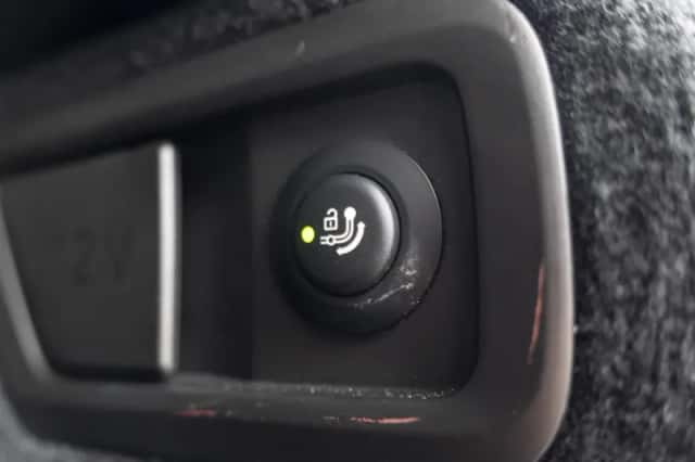 BMW X7 (2023) thumbnail 26