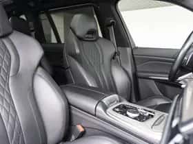 BMW X7 (2023) thumbnail 4