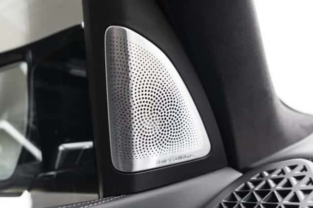 BMW X7 (2023) thumbnail 32