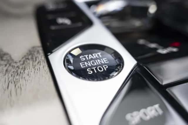 BMW X7 (2023) thumbnail 38