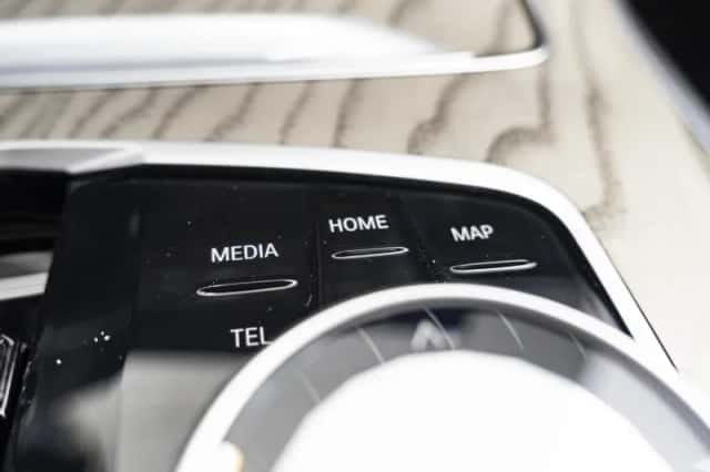 BMW X7 (2023) thumbnail 40