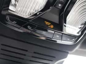 BMW X7 (2023) thumbnail 44