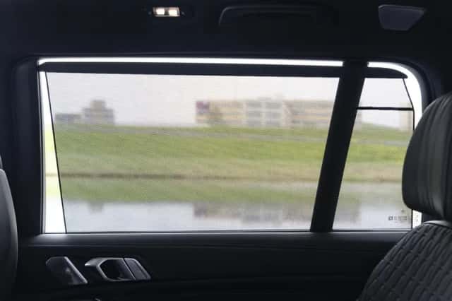 BMW X7 (2023) thumbnail 47