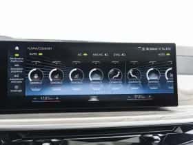 BMW X7 (2023) thumbnail 51
