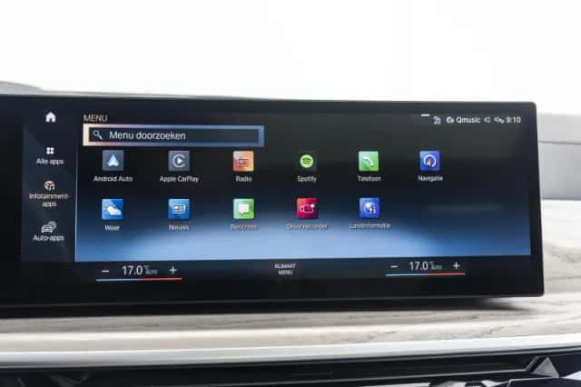 BMW X7 (2023) thumbnail 52