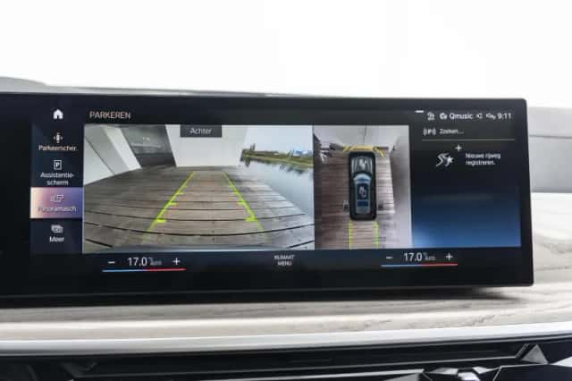 BMW X7 (2023) thumbnail 54