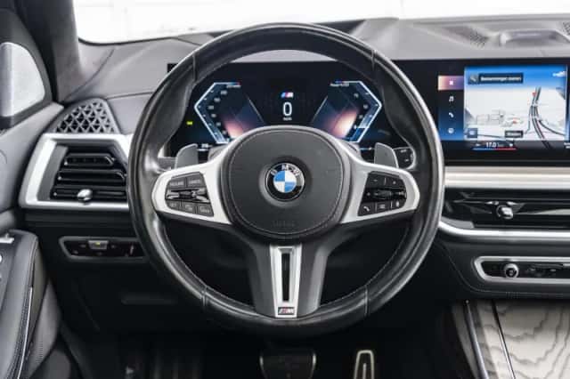 BMW X7 (2023) thumbnail 10
