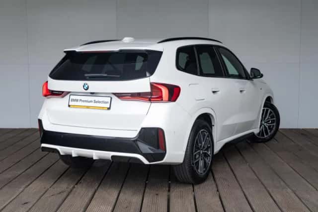 BMW X1 (2024) thumbnail 2