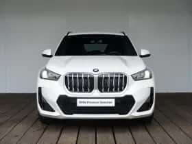 BMW X1 (2024) thumbnail 3