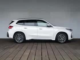 BMW X1 (2024) thumbnail 4