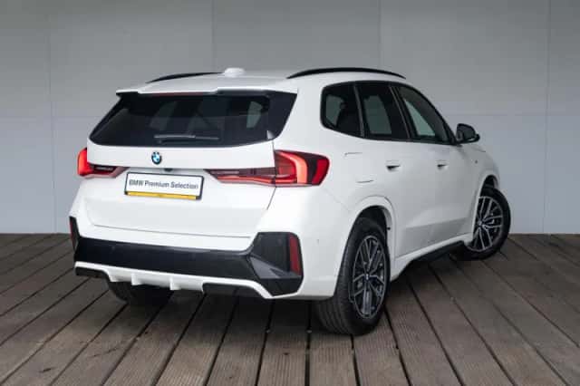 BMW X1 (2024) thumbnail 2
