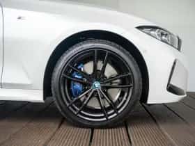 BMW 3-Serie (2024) thumbnail 2